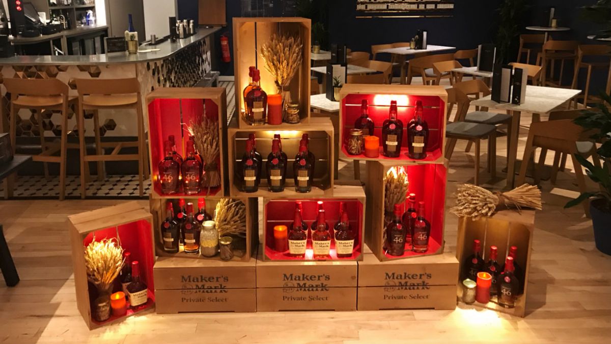 Plantabox's tweet photo. Branded wooden crates &amp; rustic display units. Use code: CRATE22 at checkout to get 10% OFF in January 2022 - https://t.co/otXUQtszEz https://t.co/D39ODqJZaf
