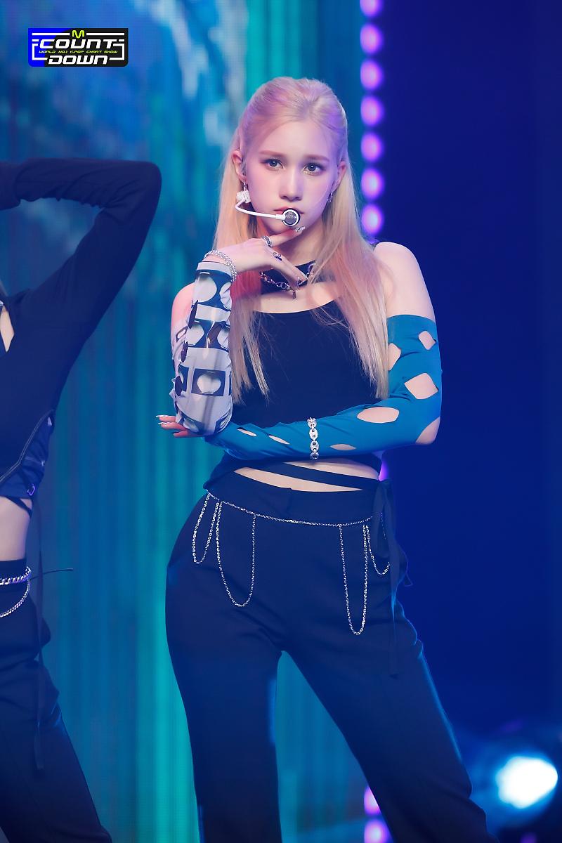 #HUENING_BAHIYYIH on M COUNTDOWN 

#휴닝바히에 #BAHIYYIH #바히에 #KEP1ER #케플러 <a href="/official_kep1er/">Kep1er</a>