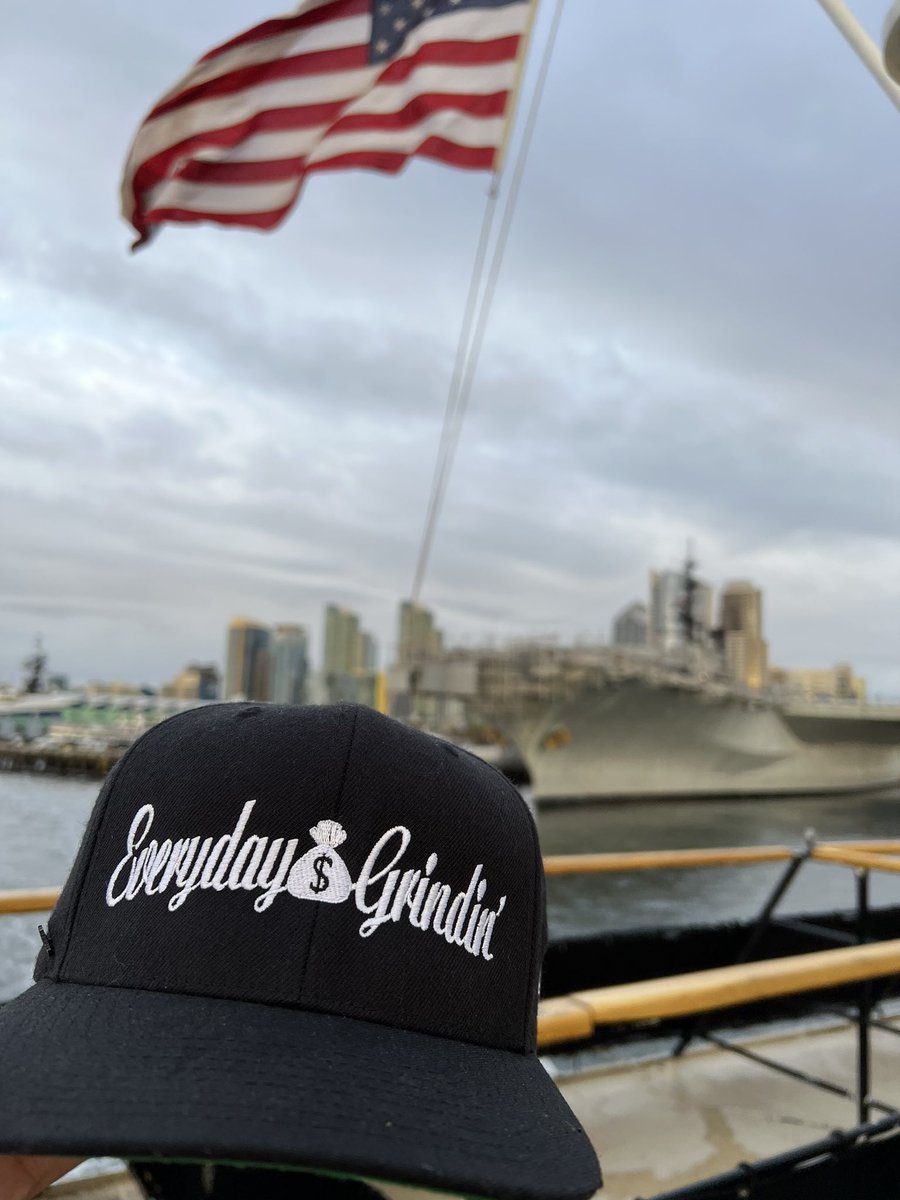 EverydayGrindn's tweet photo. Life is a daily grind, enjoy it to the fullest 🙏🏽 

#everydaygrinding #clothingco #views #enjoylife #inspiration # https://t.co/CIbCEmavf3