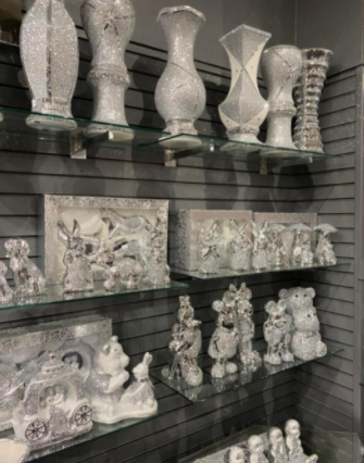CornmillCentre's tweet photo. Check out the stylish furniture collection 🛏 along with home accessories, 💎lighting 💡and much more at The Gift Box! ✨
📍 Find them on the Northgate mall opposite Blush
#thegiftbox #cornmillcentre #shopindependent #homedecor #homeinspo #darlington https://t.co/xJdw2fPXJ6
