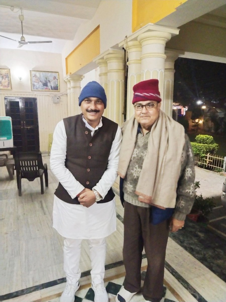 PreetamsinghRLD's tweet photo. .@RLDparty  के वरिष्ठ नेता माननीय कुँवर नरेंद्र सिंह जी से मिलकर उनका आशीर्वाद लिया और आगामी चुनाव के लिये उनका मार्गदर्शन प्राप्त किया। उनसे क्षेत्र की समस्याओं और मुद्दों पर विस्तार से चर्��ा हुई। मेरे अभिभावक तुल्य कुँवर साहब का आशीर्वाद, स्नेह और मार्गदर्शन पा कर गदगद हूँ। https://t.co/yxccscQOzU