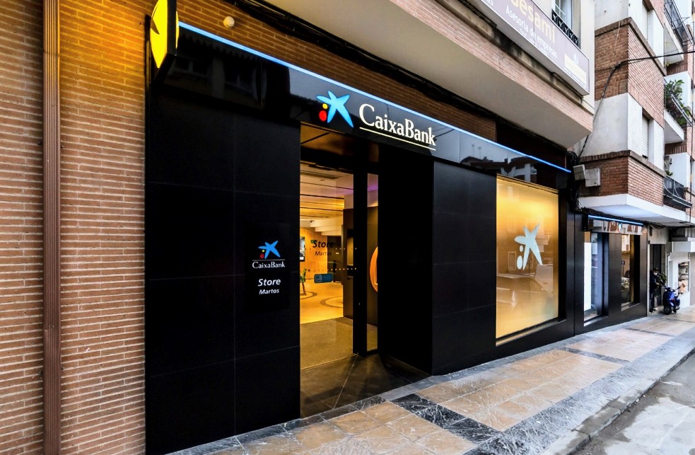 sevegra's tweet photo. #Opening de la nueva oficina #CaixaBank en #Martos #Jaén

https://t.co/RRYAuoPqb1
https://t.co/Qvtme3tqK7

#proyectos #construcción #obras #reforma #locales #oficinas #store #sucursales  #entidadesfinancieras #decoración #interiorismo #officedesign https://t.co/J36DDZDKrm