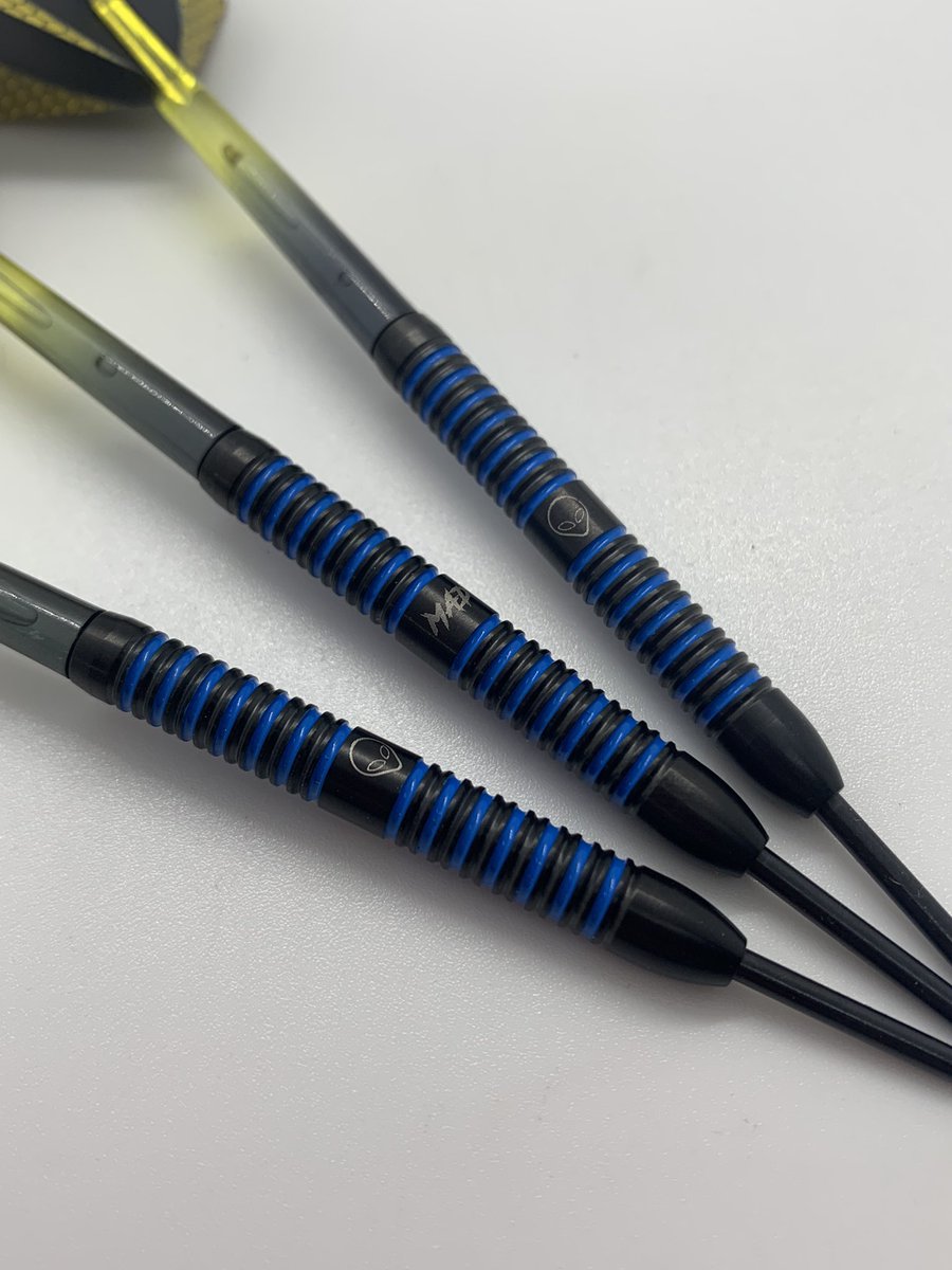 DartsFactory01's tweet photo. Final Design to Finished Product for @MarkADarts 

23g 51mm x 6.4mm 90% Tungsten

Neptune, a dart made with the late Mark Cross in mind with his Niece Chantelle who’s continuing his legacy, Mark had sorted flights for many people in the community, glad to help

What do you think? https://t.co/OZeXQ0bhPK