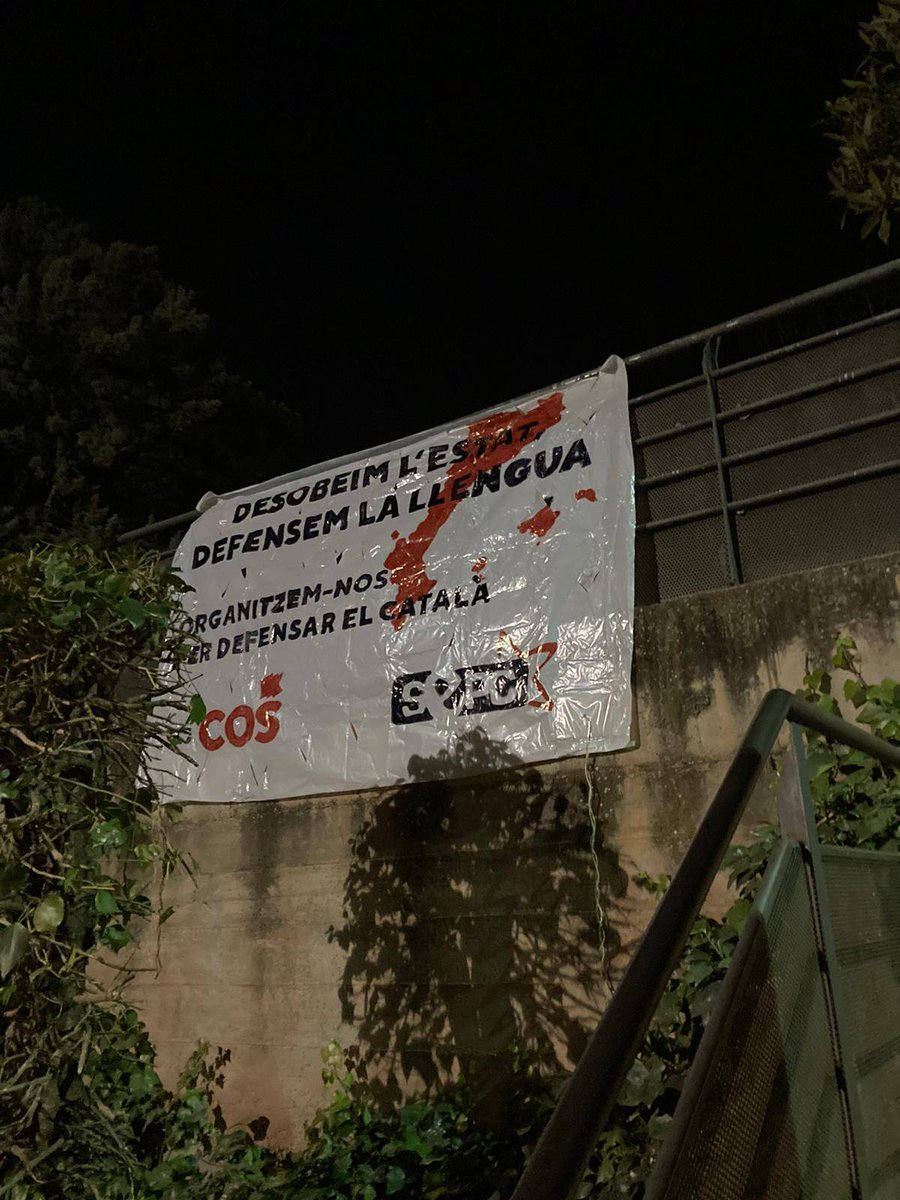 ‼️SEPC i <a href="/COS_CatCentral/">COS Catalunya Central</a> juntes amb la insubmissió de l'institut Lacetània, que deixa clar que per defensar el CATALÀ, cal DESOBEÏR 🔥

Davant lleis FEIXISTES, DESOBEDIÈNCIA ✊🏻