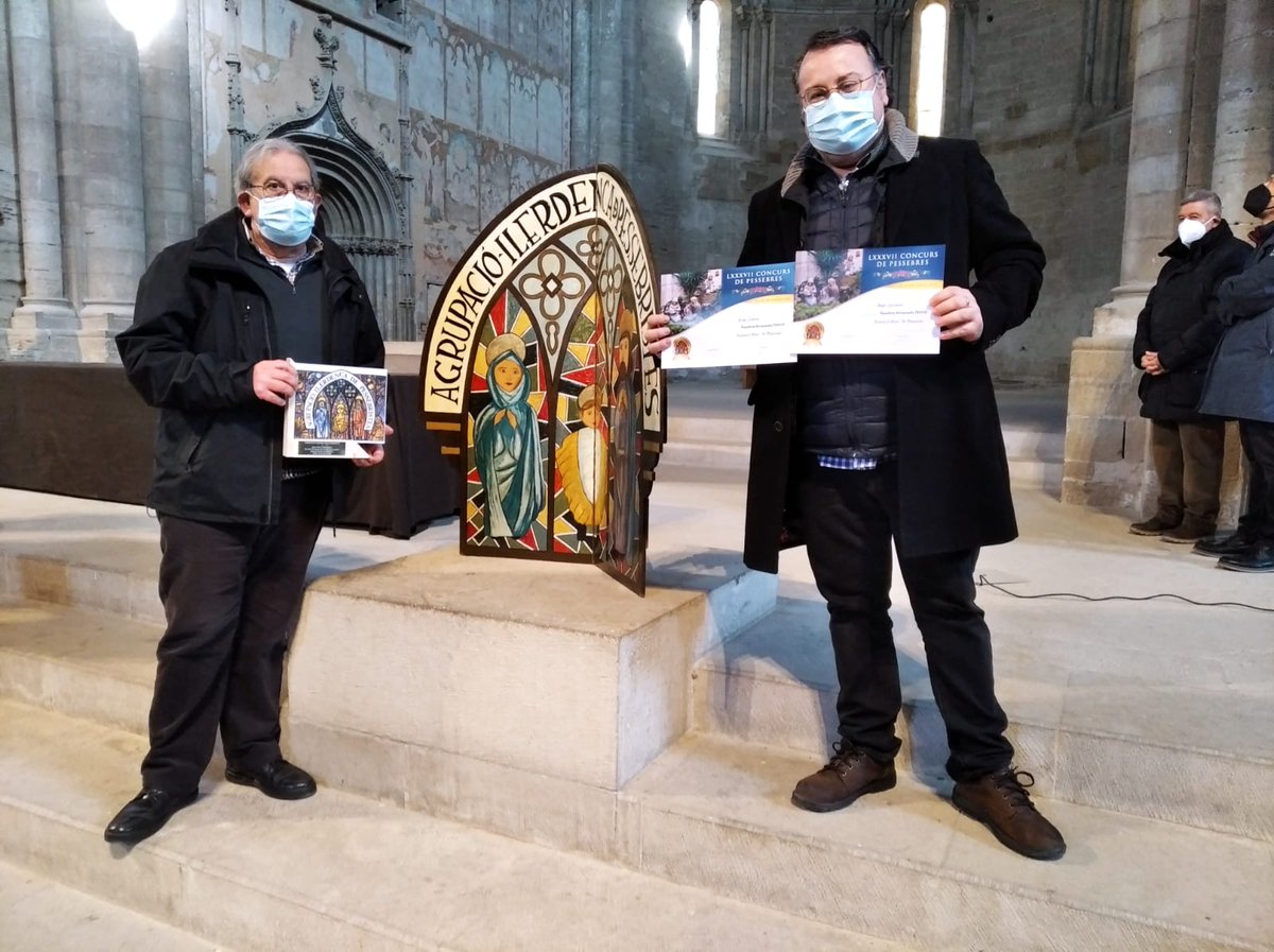 AplecCaragol's tweet photo. Distinció d'Honor de l'Agrupació Ilerdenca de Pessebristes per la #Fecoll i pels collistes Josep A. Codony i Rafa Sariñena "In Memoriam"
#SomAplec #NadalFecoll #tradicions
https://t.co/6YjmVSFExK https://t.co/PdfOOmgmQe