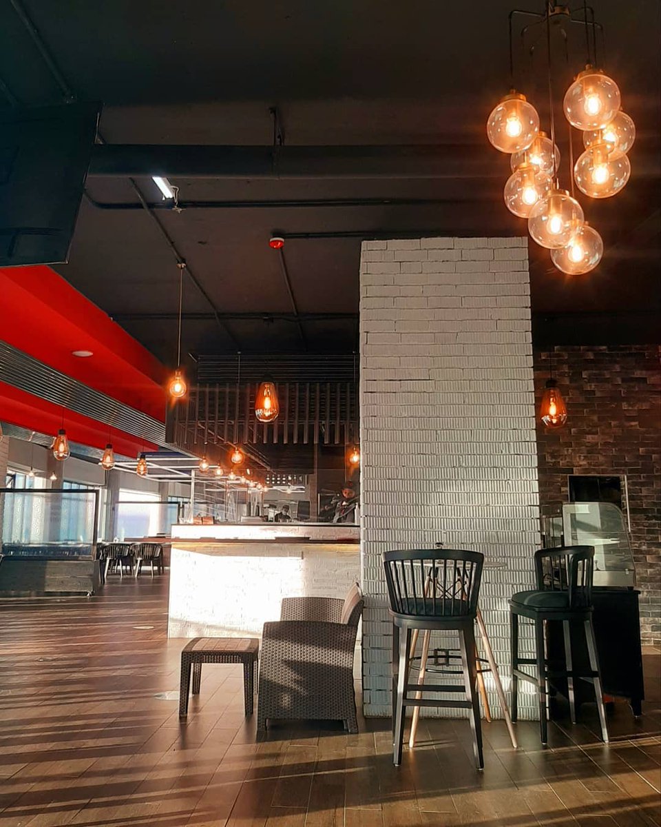 AdamMaina_'s tweet photo. 5. Level 24 Eatery, Le'Mac, Church Rd, Nairobi. 

–– A cozy eatery with an inviting ambience and panoramic views of Nairobi. Enjoy a selection of popular vegetarian and vegan dishes. #MagicOfKenya

Images credit: IG/TheZururist https://t.co/t2ooBIle7J