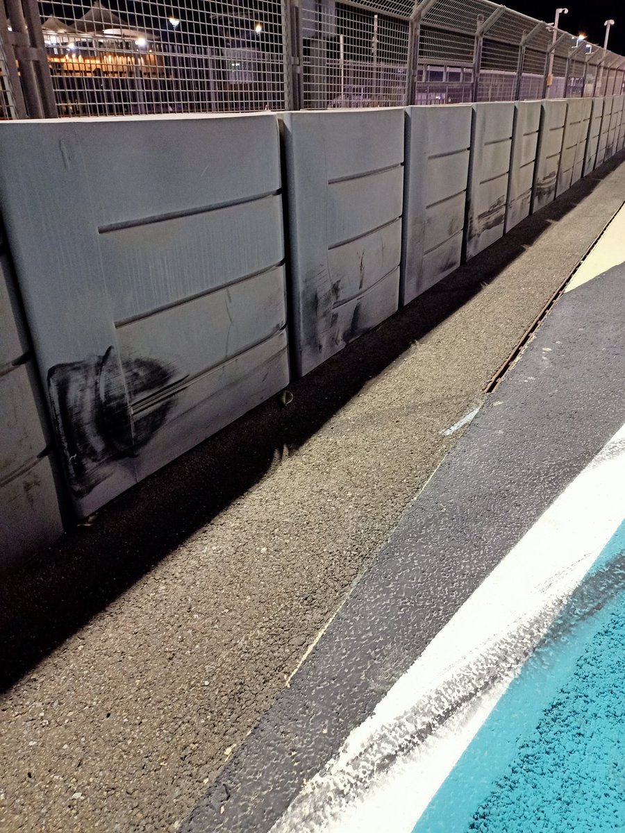 Pretparkhopper's tweet photo. Latifi bocht Yas Marina. Abu Dhabi #themetour https://t.co/ixJoLdpqz9