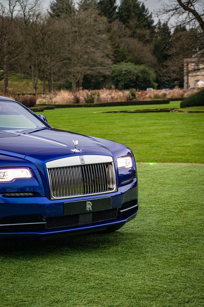 RollsRoyceLeeds's tweet photo. This colour absolutely makes this car 😍

#rollsroyce #rr #rollsroycewraith #wraith #luxury #salamanca #blue #colour #carphotography https://t.co/n8Lir6pbY0