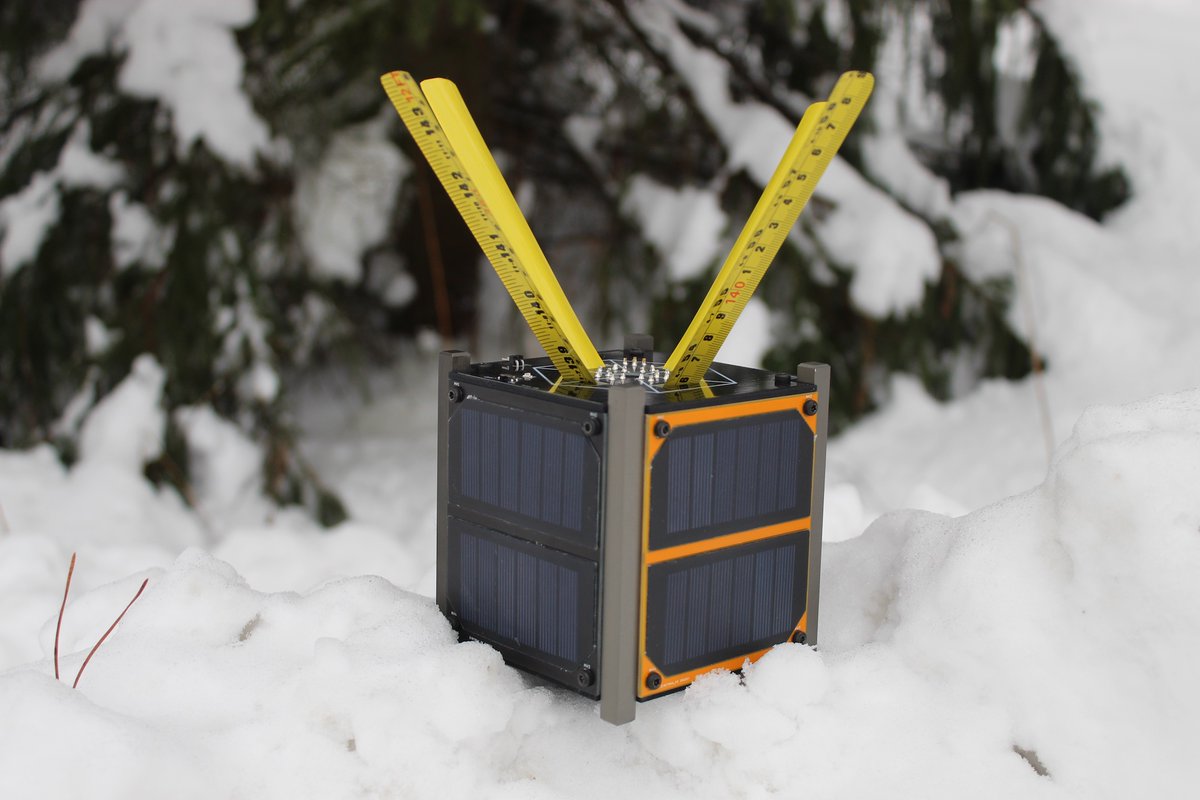 kitsatellite's tweet photo. Our educational satellite #Kitsat sends snowy Monday greetings from Finland!
#STEM #STEMeducation #spacefinland #madeinfinland #winter https://t.co/FbVXIiweRf
