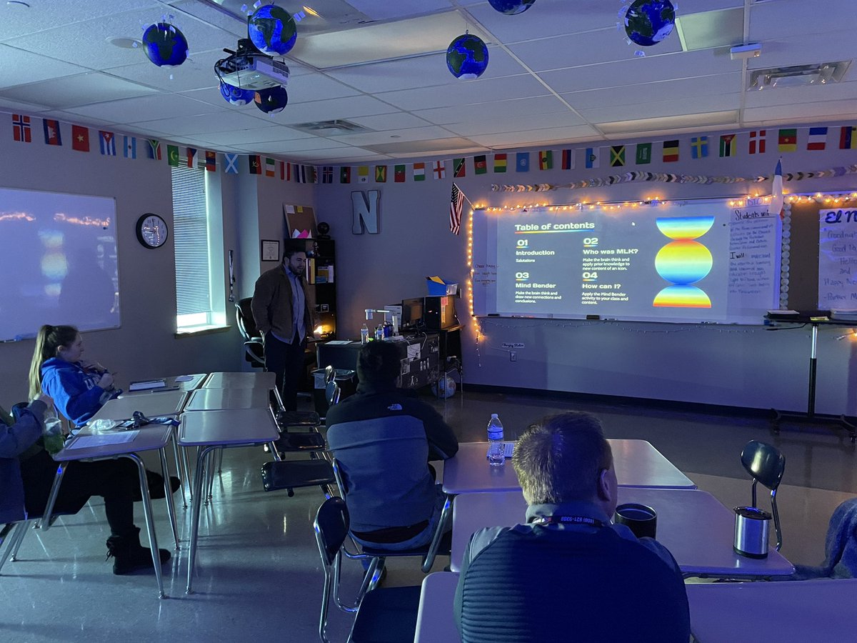 Evidence of Learning…strategies to help our teachers! <a href="/JadenNapolez/">Jaden Napolez</a> <a href="/MrsWellsk/">Mrs. Wells</a> <a href="/BadgerHS_Prin/">Joey McQueen</a> #WhatADistrictLTX #LISDWhatADay #OutOfThisWorld