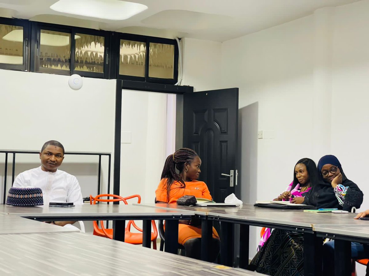 UcheCODE's tweet image. Good to be back to #TeamAwesome #HumansOfCODE.
Ladies and Gentlemen shall we!