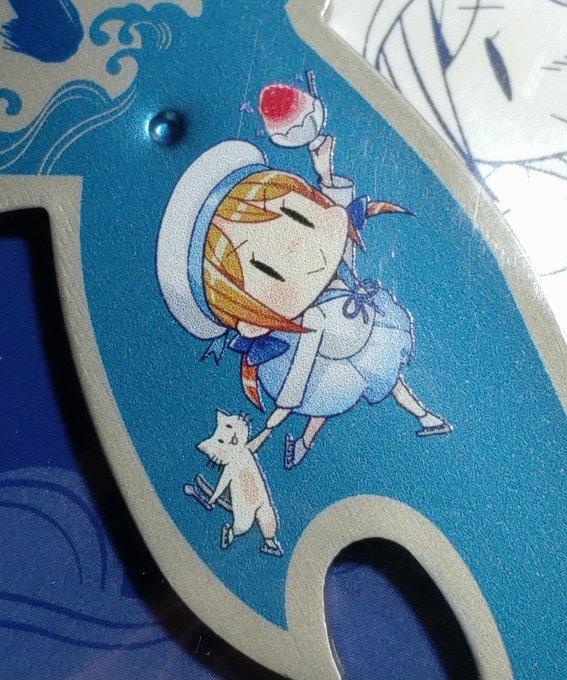 ダ・ヴィンチストアは氷祭りのグッズがいろいろありました。キーホルダー栓抜きのエラー猫、おてて引かれてる……かわいい……
#埼玉鎮守府 