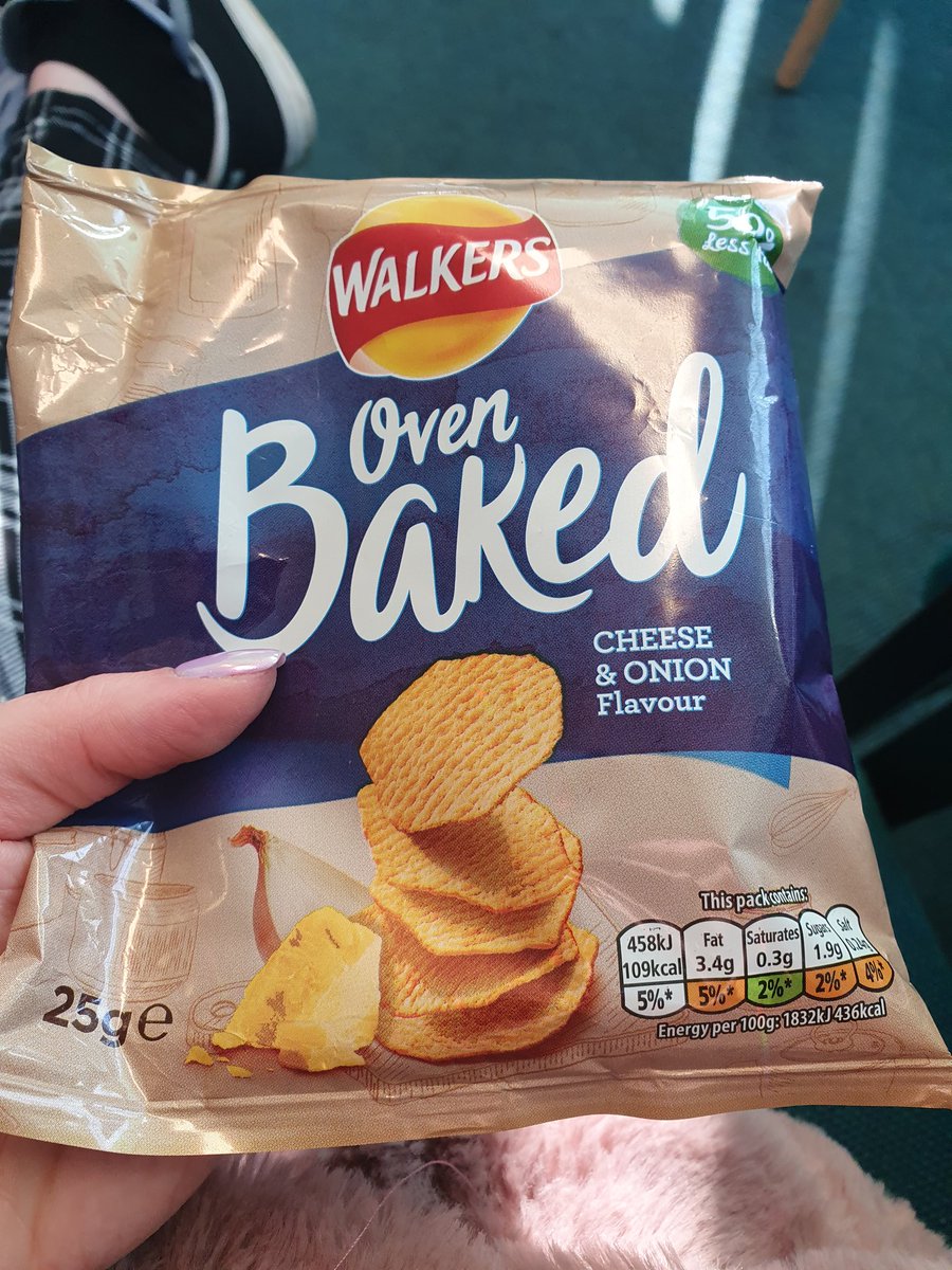 BecciJade99's tweet photo. The least amount of air I've ever seen in a crisp bag... https://t.co/Wm9CwiYcIw