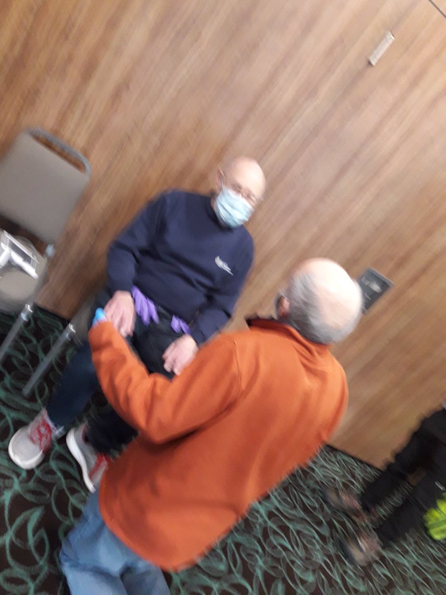 NWAmb_ChrisH's tweet photo. Our Low Acuity refresher training for our Community First Responders are now covering taking patient observations 
@NWAmbulance
@MarkEvans1208
@CrtNwamb @nik_schick
@NWAmb_CRTJane #LowAcuity #OperationLowAc https://t.co/5lBcfzznK4