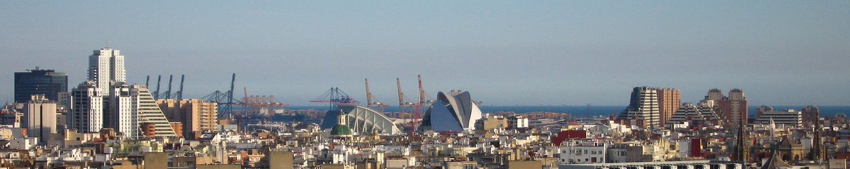 PedrodeHispalis's tweet photo. El miércoles juega el @SevillaFC en la ciudad de Valencia ante el @valenciacf. Como ya dije, haría un repaso por cada ciudad donde fuéramos a jugar como visitante. Y de ahí que nos vayamos a dar un repaso histórico por la tercera ciudad de España, nos vamos a Valencia. https://t.co/Jpkv6RojzI