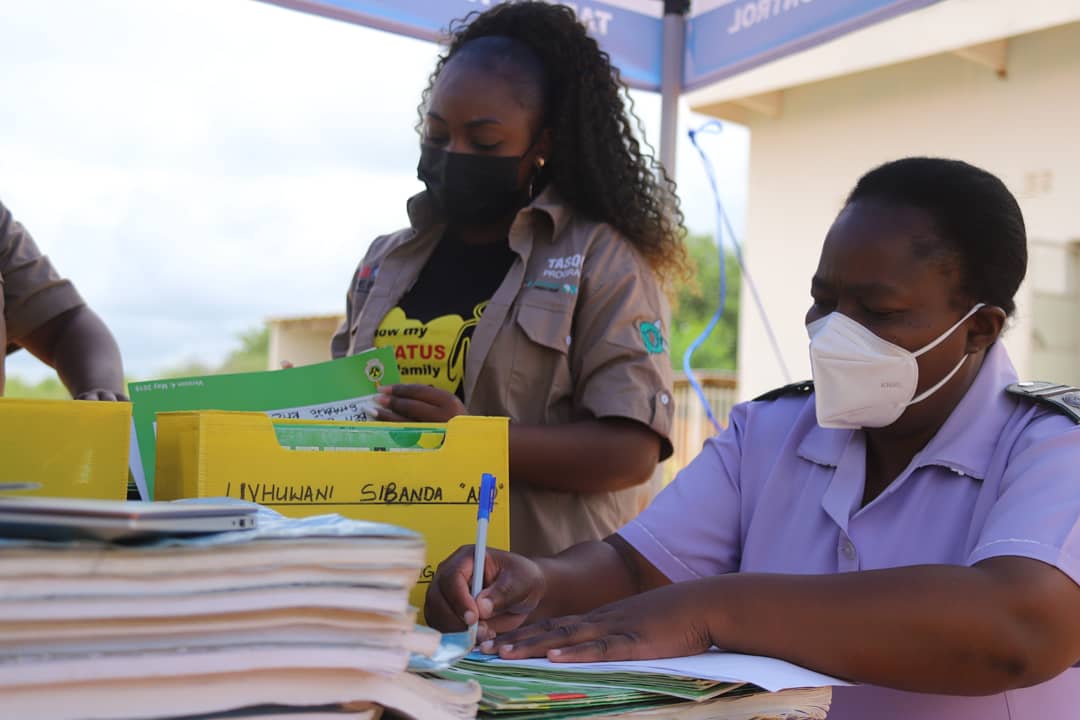 OPHID_Trust's tweet photo. With funding from PEPFAR through @UsaidZimbabwe, supporting Ministry of Health and Child Care, OPHID is partnering @zvandiri for technical visits currently being conducted at health facilities in Beitbridge.
#ART4LIFE
#STAYSAFE
#SUPPORTVISIT https://t.co/exujSn9EW0
