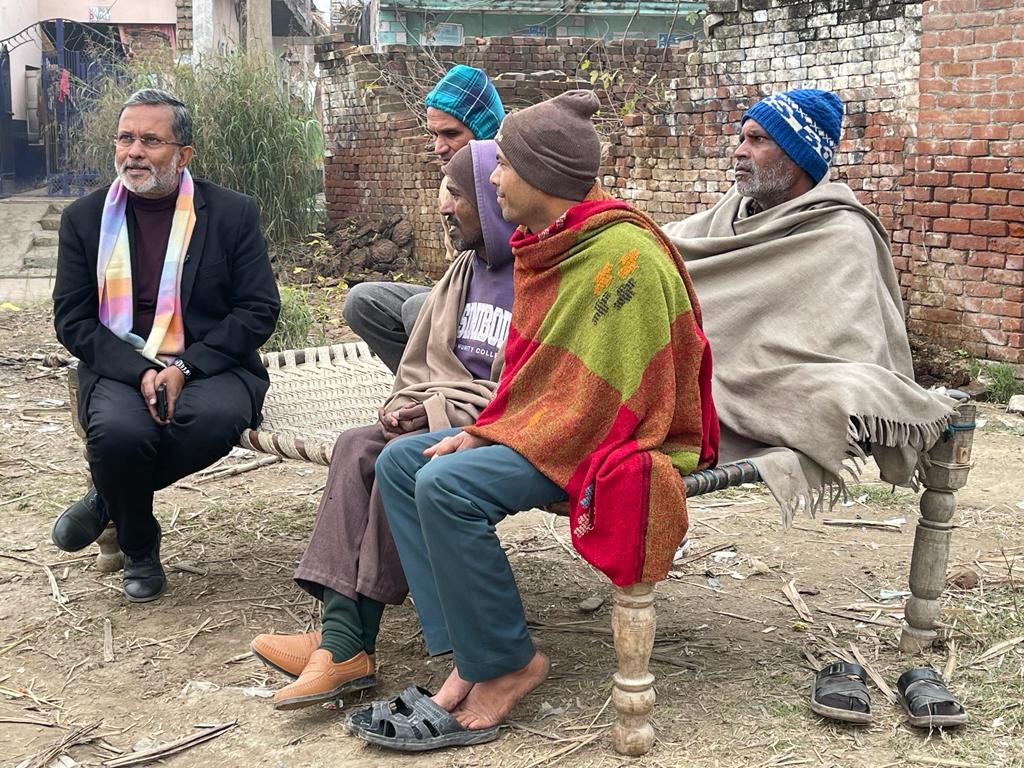 ajitanjum's tweet photo. मेरठ के किठौर इलाके में जाटव समाज के वोटर के मन को समझने की कोशिश करते हुए . https://t.co/F1EGvZf625