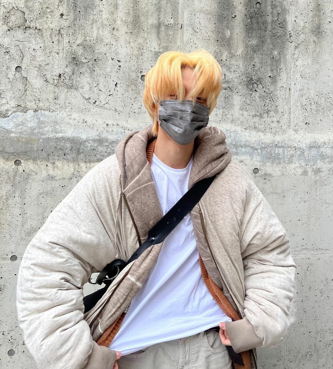 024Rose's tweet photo. Волосы Джонни 🤩 https://t.co/BT5dtBtAK2