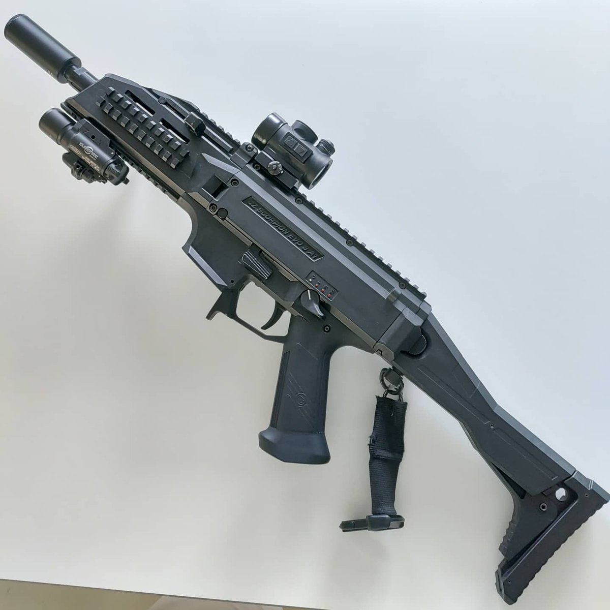 mgh0591's tweet photo. チマチマやってたASG SCORPION EVO3
セミオートしか使わないってことでSSG13:1セクター5枚カットにて落ち着く。
ドットサイトはSUREHIT ARSに変更。
これが素晴らしい。よぉ出来てる。
#電動ガン
#jefftron
#leviathan
#gfroce https://t.co/89lOO2a7xg