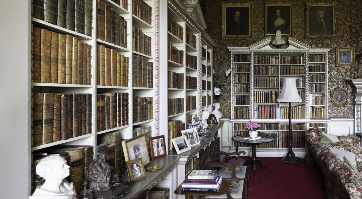 And the winner of our House Tours competition is… Elaine Buchan🥳
THANK YOU To everyone who entered, we really appreciate your support. 
If you would like book a guided tour <a href="/hagleyhall/">Hagley Hall</a> call 01562 887290 or visit: hagleyhall.com/whats-on
#WorcestershireHour #historichouses #tour