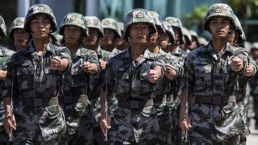 Brig_Raj's tweet photo. India Today’s Shiv Aroor claimed many Chinese soldiers froze to death at the Line of Actual Control. Hu Xijin, Chinese spokesman refuted Aroor’s tweet on his personal Weibo account and said : "information spread by ShivAroor days ago is completely a rumour"
44 dead &amp; now this ! https://t.co/Zhbt2lqKyt