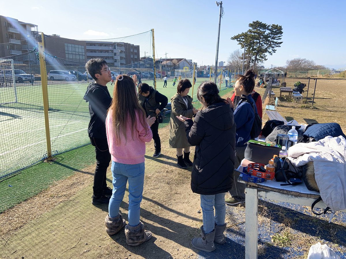 yu_mizuki810's tweet photo. ー FC17⚽️練習day ー
いよいよ来週は公式戦初出場🙌
試合にそなえての練習、だけど
それだけじゃない大切な時間🤍
まずは enjoy♪ すること
ボールを蹴るコツは
身体を相手に向ける by ひろ監督
#FC17 #FC_SEVENTEEN
#Futsal #loveandpeace https://t.co/19rHydreyw