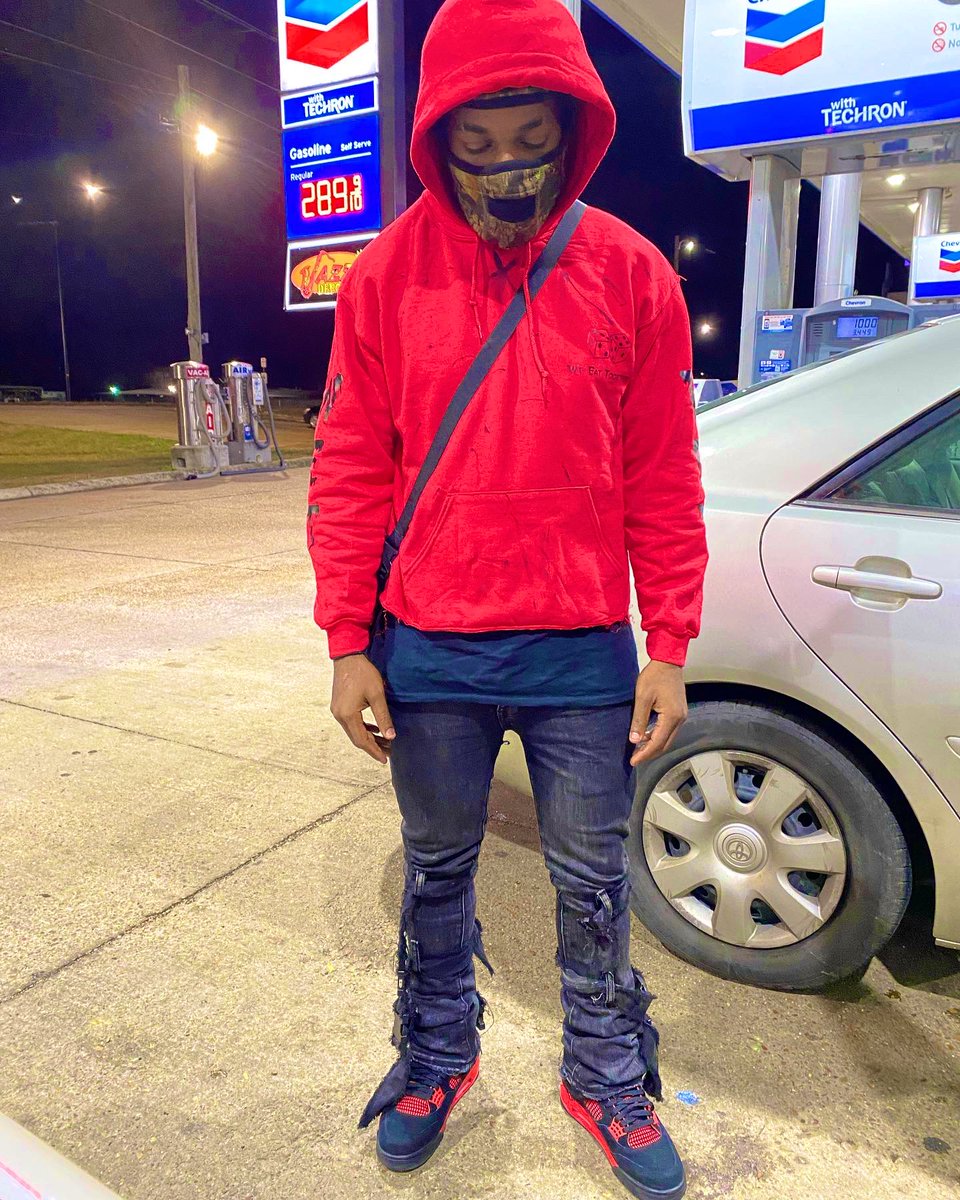 BobbyTheMan2x's tweet photo. Poppin 🅿️ Pushing 🅿️ Living 🅿️….I AM 🅿️ https://t.co/MAMay0OjCc