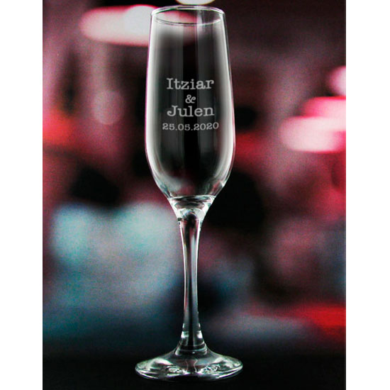 InfoMisregalos's tweet photo. Copa de cava grabada. Nuevo modelo https://t.co/YN3gTTx7qL https://t.co/iIdOsXN9TS