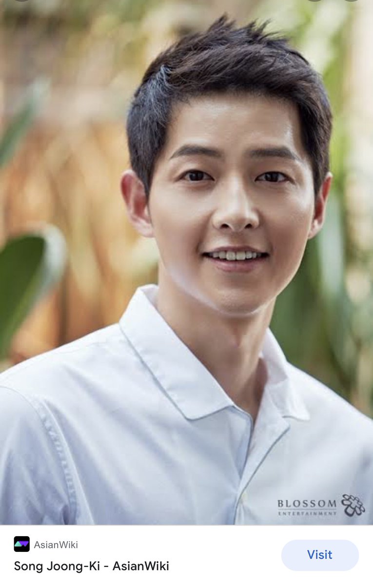 beezzz_c's tweet photo. Song Joong Ki - 
Charming and Adorable https://t.co/fiRNS0QI99