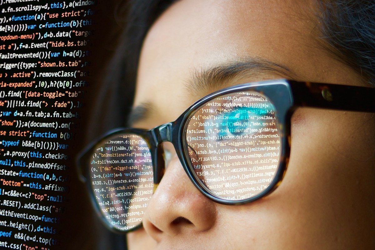 Yotta_Academy's tweet image. L&apos;intelligence artificielle bouleverse le marché du travail et est à l’origine de nouveaux emplois dans de nombreux secteurs d&apos;activité.
👩🏻‍🎓Si toi aussi tu veux assurer ton avenir professionnel, rejoins la prochaine session de la Yotta Academy en Avril 2022 

#deepmachinelearning