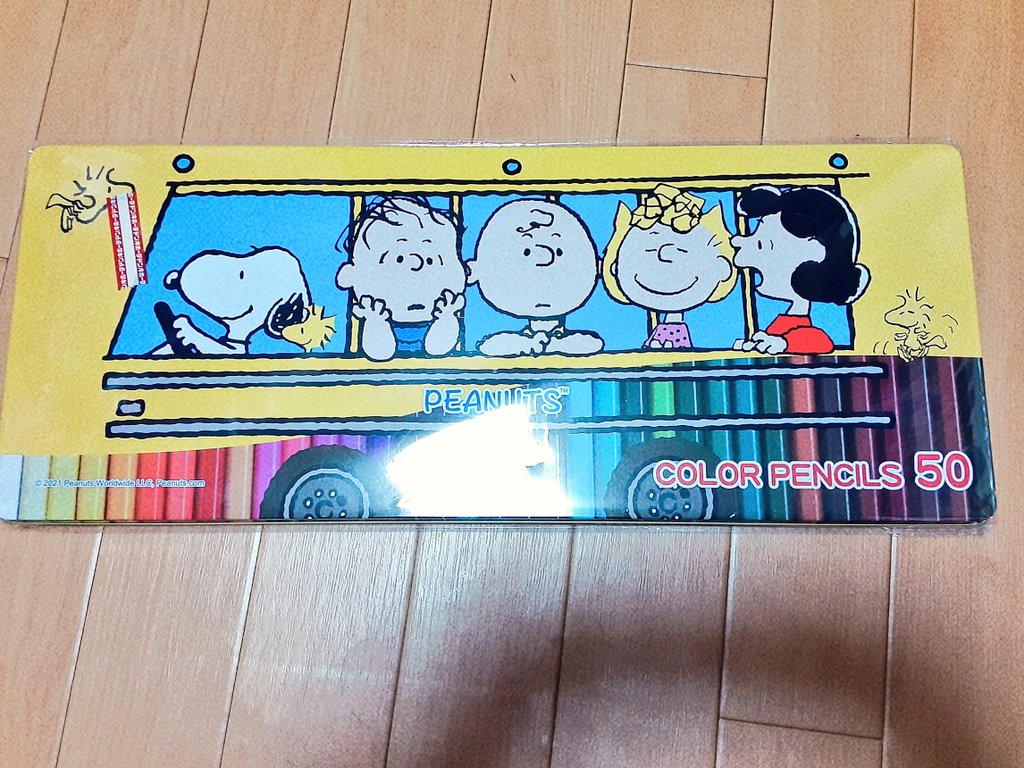 ドン・キホーテで50色色鉛筆が550円でスヌーピーだったのでつい買っ