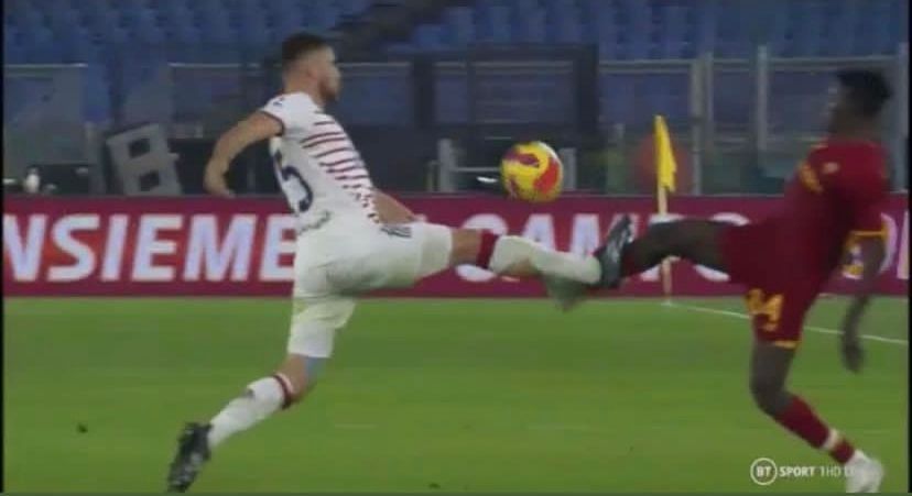 paolorun's tweet photo. @mazzarri61 @CagliariCalcio #romacagliari solo un giallo per questo intervento.. e Mazzarri parla di sudditanza.. https://t.co/mm421xi4Y9