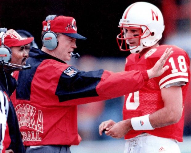 HuskersPictures's tweet image. Tom Osborne and Brook Berringer, 1994