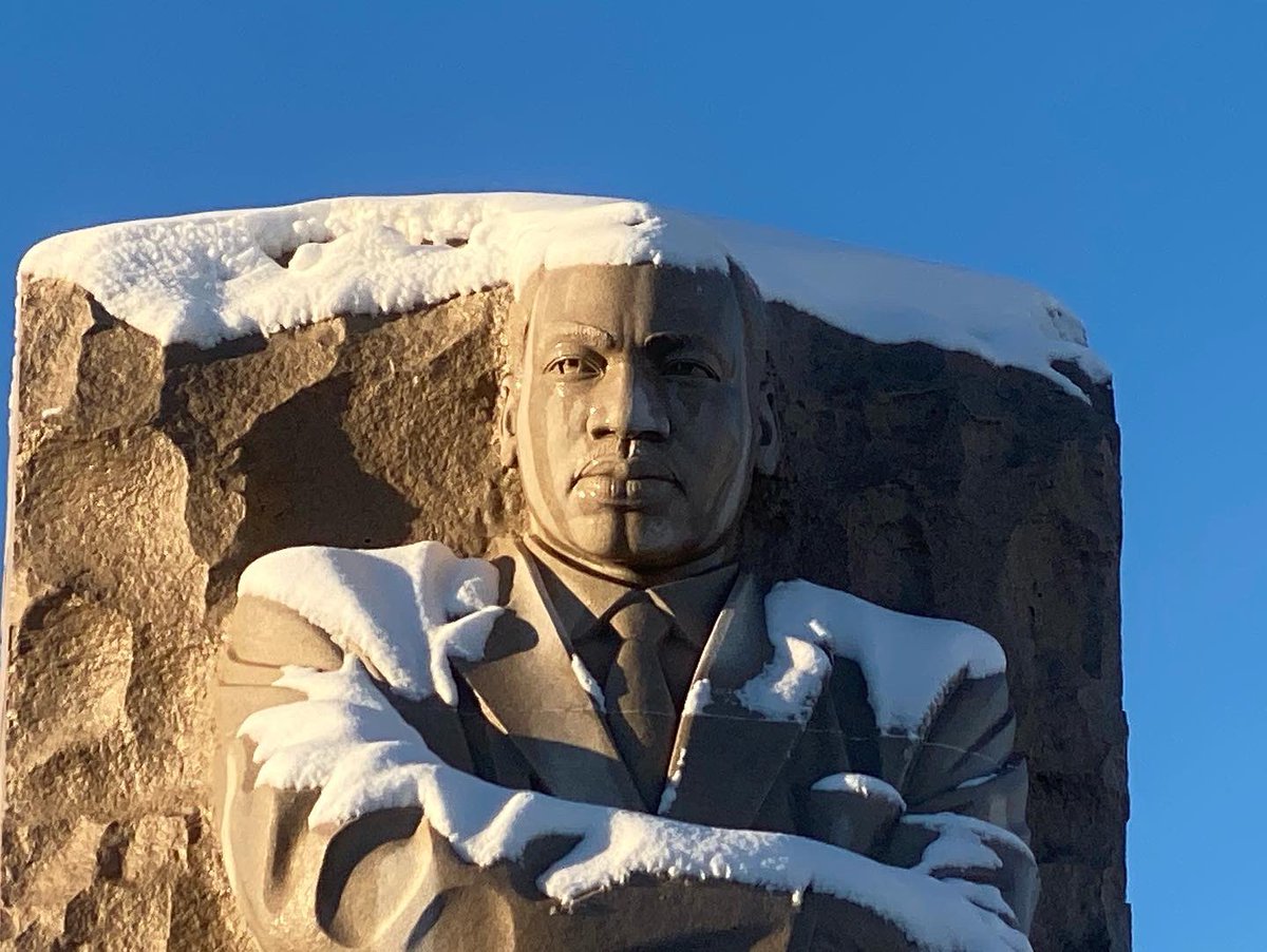 digiphile's tweet photo. On #MLKDay , MLK’s family is marching to demand action, not words:
“We’re directly calling on Congress not to pay lip service to my father’s ideals without doing the very thing that would protect his legacy: pass voting rights legislation”-@OfficialMLK3 https://t.co/KjX1jPx8q4 https://t.co/frjCGv852P