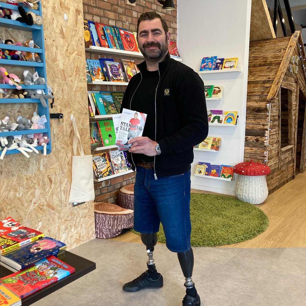 StHBookStop's tweet photo. Thank you to @andyreid2506 for visiting us today and dropping off signed copies of his autobiography #standingtall - get your limited signed edition in store today! Proceeds go to the Standing Tall Foundation @AndyReidMBE_STF ❤️ https://t.co/vTkpNgKkr1