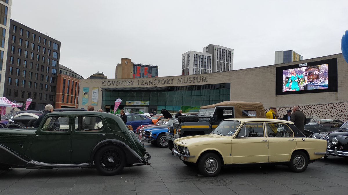CovMotoFest's tweet photo. Our first #ClubMotoFest BreakFest Meet of 2022 is 𝗳𝘂𝗹𝗹𝘆 𝗯𝗼𝗼𝗸𝗲𝗱 for this Saturday! 🚗

If you haven't registered, we would still love you to join us on foot! 👣

📌 Millennium Place, outside the @CovTM 
📆 Saturday 22nd Jan 
⏰ 9am - 12pm

📸 @SBoreham20
#CovMotoFest https://t.co/sAd9XJLAsg