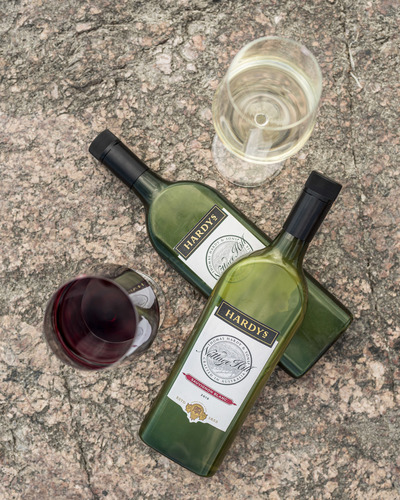 Check out the #brands already on board with our 100% rPET flat wine bottles, including <a href="/HardysWineUK/">Hardys Wines</a>, <a href="/Banrock_Station/">Banrock Station</a>, #Anakena &amp; many more!

Enquire here: bit.ly/3rsKAH9

📷 via Viinilinna (Instagram)