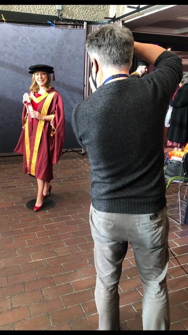 sianwilliams100's tweet image. The photographer who took my picture today, Ian Smithers, had taken my Psychology MSc graduation photo ten years ago. 
When I arrived, he simply said:
‘Congratulations, Dr Williams’
and I thought I was going to cry.
@BarbicanCentre @CityUniLondon 
#GraduationDay
