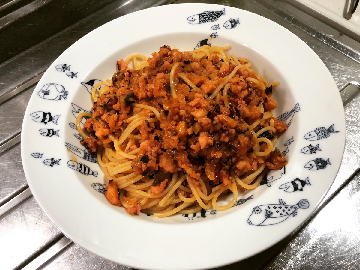 satsukitaroo's tweet photo. ��コミンチパスタ🍝🐙
🅿️
1.タコはフードプロセッサにかける際にゴロゴロ感を残すと良い
2.タコが食べ応え��るので気持ち少なめに

#夜ご飯 #ご飯記録 #男子ごはん #しごおわ料理 #料理好きな人と繋がりたい #タコ #海鮮 #パスタ #イタリアン https://t.co/6pkeEXqkDd