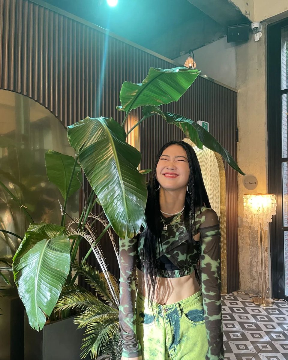 aejaemz's tweet photo. her smile 😭 — #hamg https://t.co/s9p8ZDodGz
