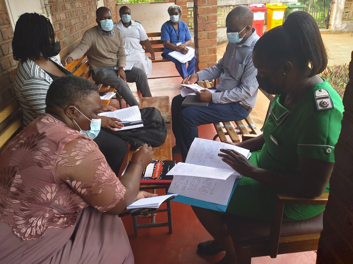 zhi4health's tweet image. Today in Mutasa District, Old Mutare Mission Hospital. With funding support from @PEPFAR through @UsaidZimbabwe ZHI ACCE Project supporting @MoHCCZim on technical site support visits currently underway in Manicaland District 
#HIVTesting
#ViralLoadTesting
#PrEP
#IndexCaseTesting