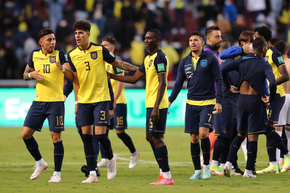 marcadorec's tweet photo. #Ecuador anuncia sus primeros 11 convocados para enfrentar a #Brasil y #Perú por eliminatorias sudamericanas. ► https://t.co/Lpz4RJC8eM https://t.co/Pyf9icZY0y