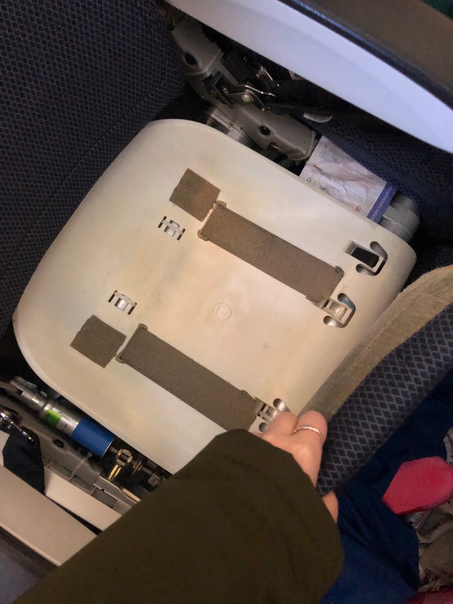 KTleuw's tweet photo. @British_Airways I had a broken seat for my whole 10 hour journey to South Africa. I can’t get through to customer service. https://t.co/7M6tue3iD9