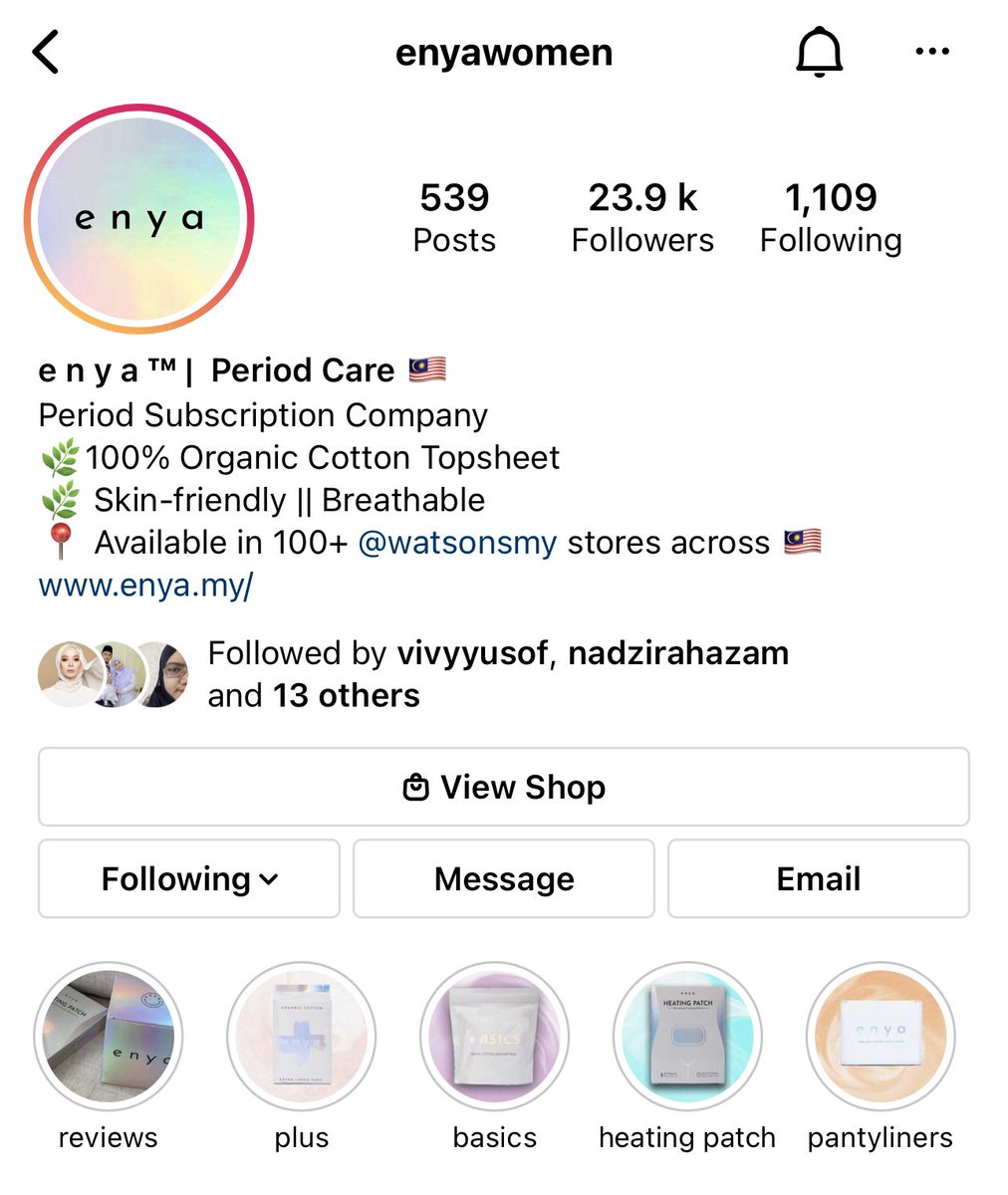 draenbebel's tweet photo. I guna Enya daripada dia first release premium pack. I kenal sebab @IzaraAishah post.
You can ask my team, always ada stok Enya kat rak I 🤣
And I’m so happy Enya akan launch dekat website Alluskin as #ProudLocal Merchants soon!!!! Nothing can beat Enya (at least to me). https://t.co/fuQV4yt2Ek