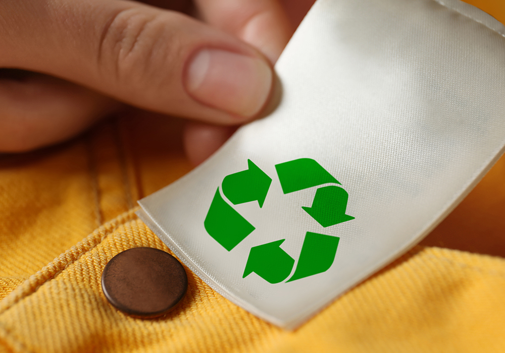 AMDnanotech's tweet photo. Pleased to join a new #consortium (AMD, @RubyMoonSwim, The ReManuFactory and @QMUL), to develop new functional fibres that reduce the carbon footprint and improve #sustainability of #textiles
Read more at https://t.co/yWnwytId0F
#nanotechnology #nMark #landfill #innovation https://t.co/vKoKpNFFAC