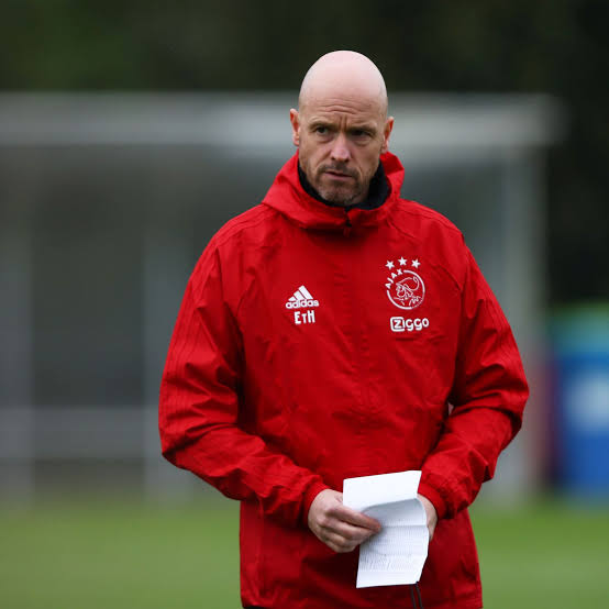 Halfteraum's tweet photo. “I want to work for an organization with a clear philosophy, attainable ambitions and honest people. If I don’t have that idea, I don’t start it. The last thing I want is to look over my shoulder to make sure they don’t shoot me in the back.”

Erik Ten Hag https://t.co/gNElxGUzpV