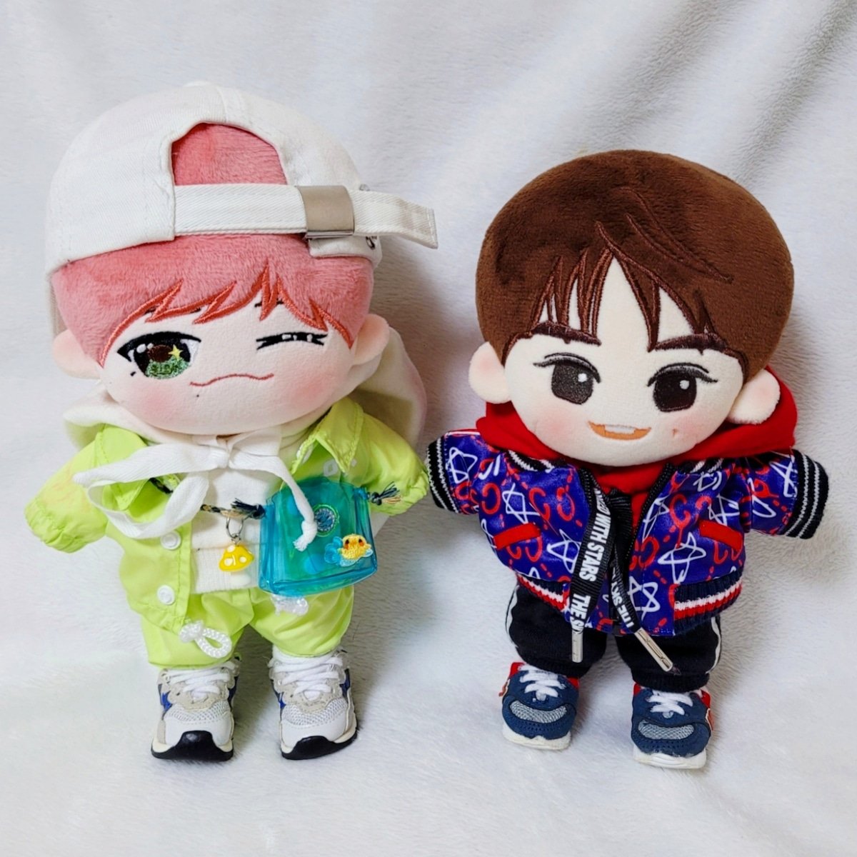 숨 좀 쉬자~~ 노래 너무 조아💚💜
나중에 음방에서 알록달록 귀엽게 입어주면 좋겠당🤭

자켓, 바지, 신발 @idolllook_on
후드티 뚜뚜맘
모자 <a href="/somcloud_store/">구릉구릉잡화점☁️</a>

후드티 <a href="/nuguridoll/">너구리옷장¹¹🦝☝🏻</a>
자켓 <a href="/doll_knitting/">인형옷장</a>
바지, 신발 <a href="/gvtaobao/">지브이옷장</a>

#큐트진 #아기늑돌 #진진인형 #라키인형 #진진  #라키