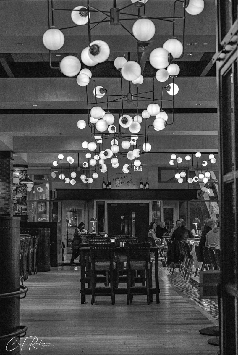 GTRankinPhoto's tweet photo. First post of 2022.

#photography #blackandwhitephotography #railstop #boston https://t.co/rbNZNYeDN3