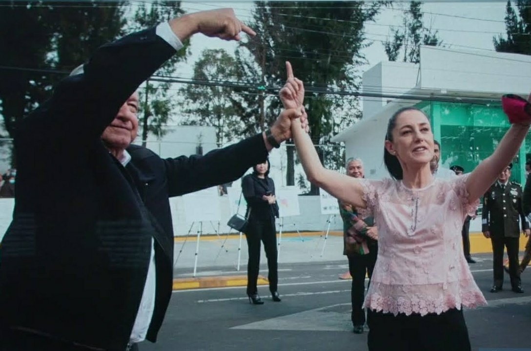 Angel__Queen__'s tweet photo. #MundoChairo teniendo un orgasmo multitudinario .... regresó el Kks !
ouch!
Lo que hay que soportar!!
🤮 https://t.co/W1VgvHv1Jz