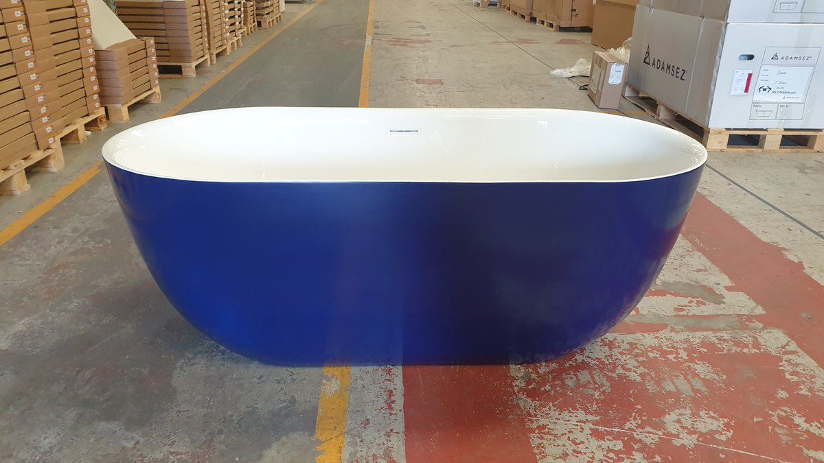 AdamsezBaths's tweet photo. No such thing as #BlueMonday at Adamsez HQ, just beautiful blue baths and basins to admire π
#AllTheBlues #BlueBaths #BlueBasins #AdColour #Adamsez https://t.co/o5XPj3TlxP